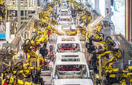 嵐圖汽車第10萬輛整車下線 新一代 車谷造 推動武漢汽車產(chǎn)業(yè)鏈升級